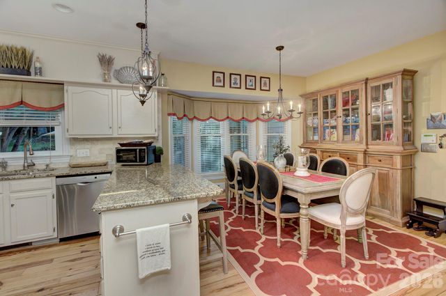9209 Hanover South Trail, Charlotte, NC 28210