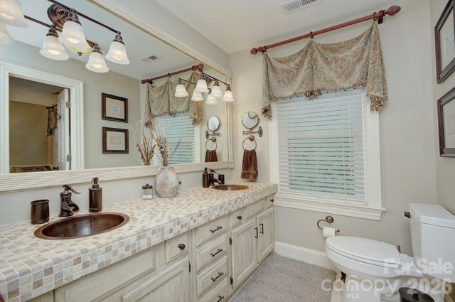 9209 Hanover South Trail, Charlotte, NC 28210
