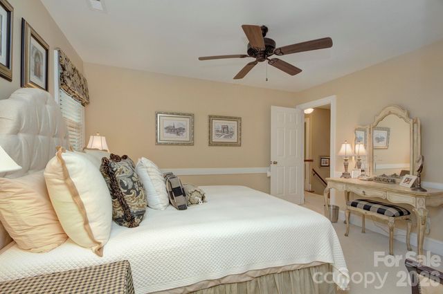 9209 Hanover South Trail, Charlotte, NC 28210