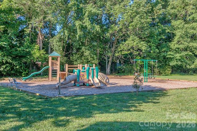 9209 Hanover South Trail, Charlotte, NC 28210