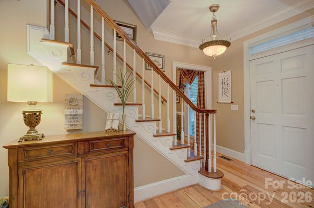 9209 Hanover South Trail, Charlotte, NC 28210