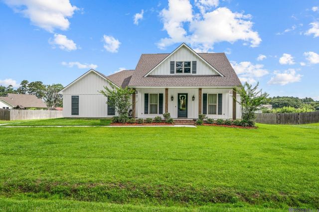7521 Yucan Rd, Denham Springs, LA 70726