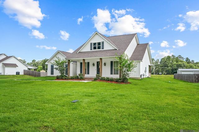 7521 Yucan Rd, Denham Springs, LA 70726