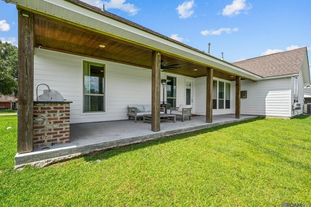 7521 Yucan Rd, Denham Springs, LA 70726