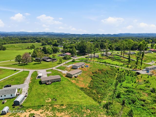 218 Community Drive, Madisonville, TN 37354