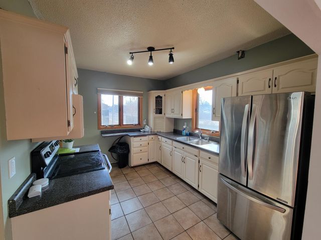 924 13th Avenue S, Saint Cloud, MN 56301