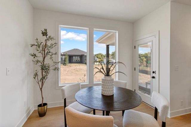 2700 NE Crestview Street, Blue Springs, MO 64029