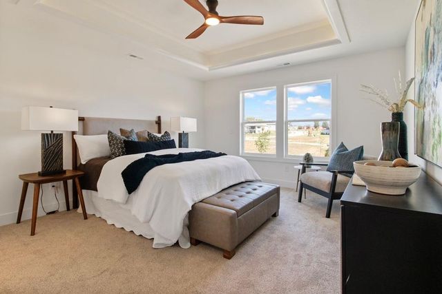 2700 NE Crestview Street, Blue Springs, MO 64029