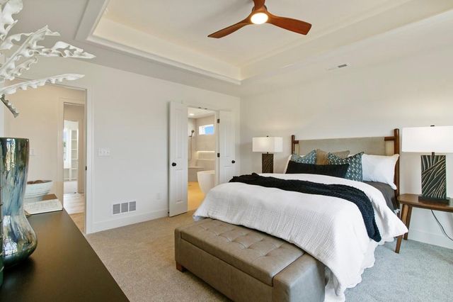 2700 NE Crestview Street, Blue Springs, MO 64029