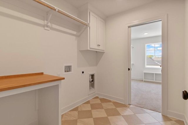 2700 NE Crestview Street, Blue Springs, MO 64029