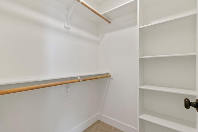 2700 NE Crestview Street, Blue Springs, MO 64029