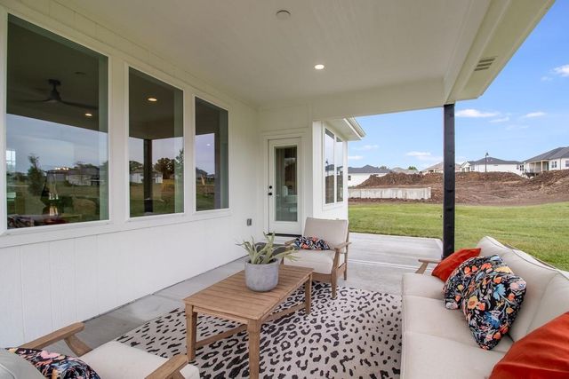 2700 NE Crestview Street, Blue Springs, MO 64029