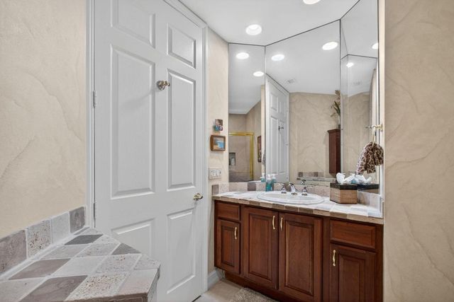 113 Palm Point Circle A, Palm Beach Gardens, FL 33418