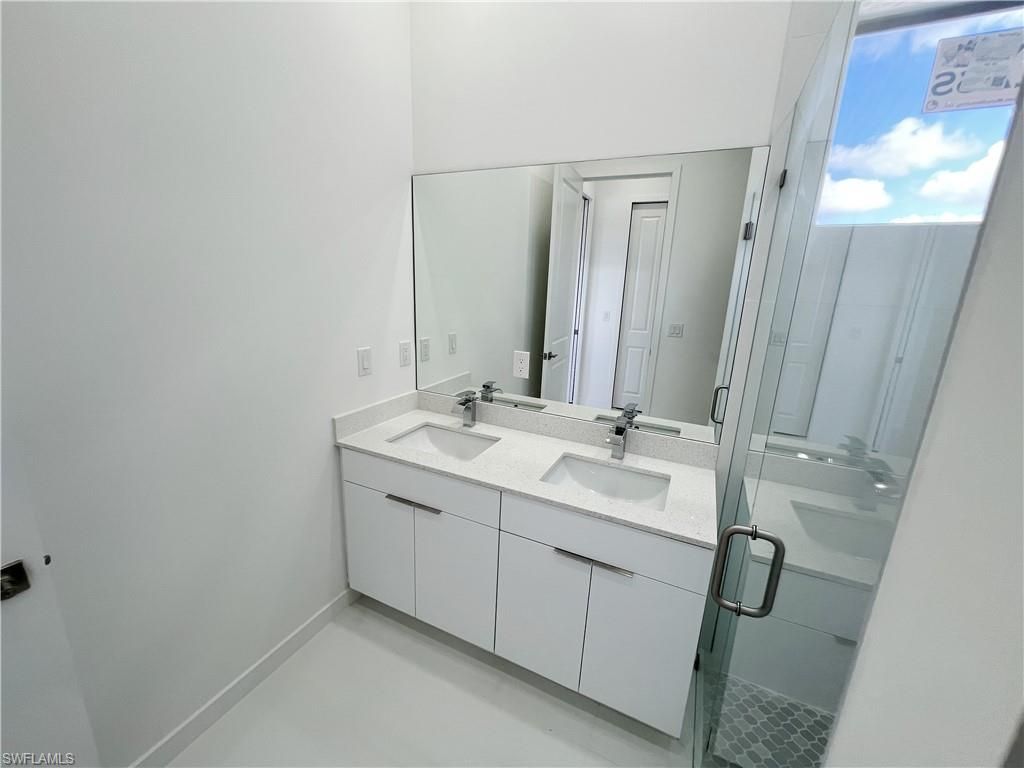 Image 19 of property listing at 2102 NW 25th PL, Cape Coral, FL 33993