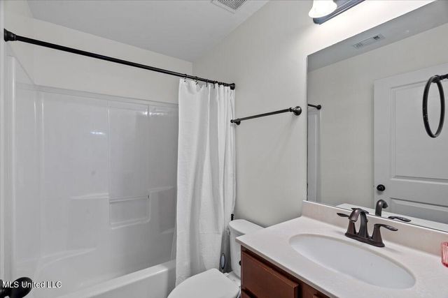 6780 Clarmore Drive, Olive Branch, MS 38654