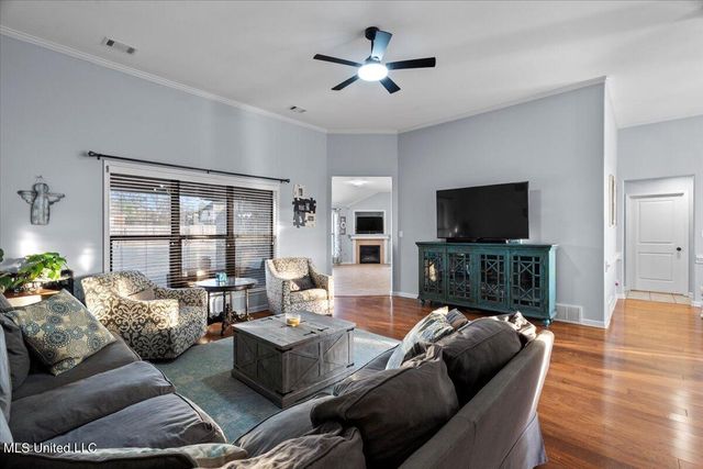 6780 Clarmore Drive, Olive Branch, MS 38654