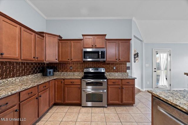 6780 Clarmore Drive, Olive Branch, MS 38654