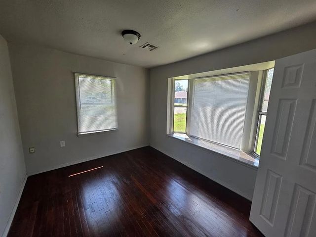 10311 Bellview, Midwest City, OK 73130