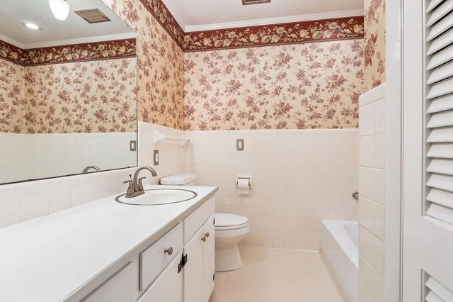 210 Gillen Dr, Sparta, TN 38583