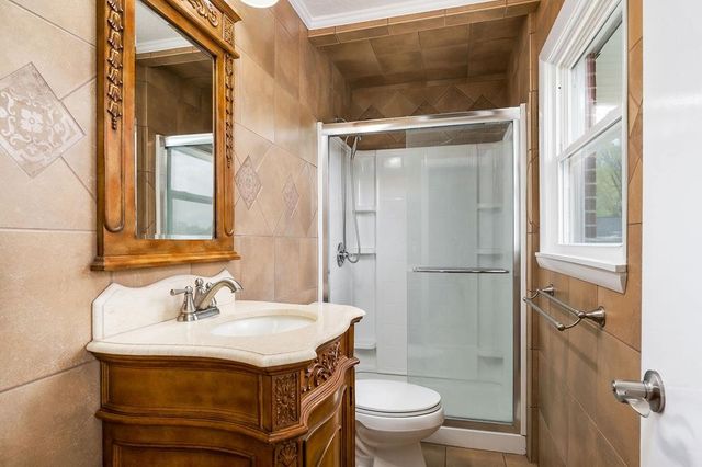 210 Gillen Dr, Sparta, TN 38583