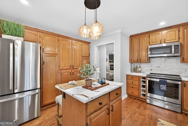 554 S Steel Bridge Road, Eatonton, GA 31024