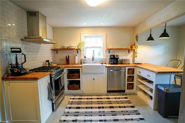 1800 Illinois Street, Lawrence, KS 66044