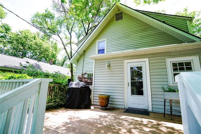 1800 Illinois Street, Lawrence, KS 66044