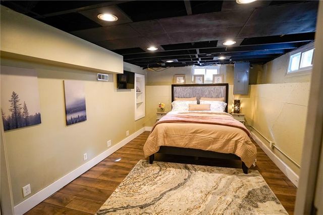 1800 Illinois Street, Lawrence, KS 66044