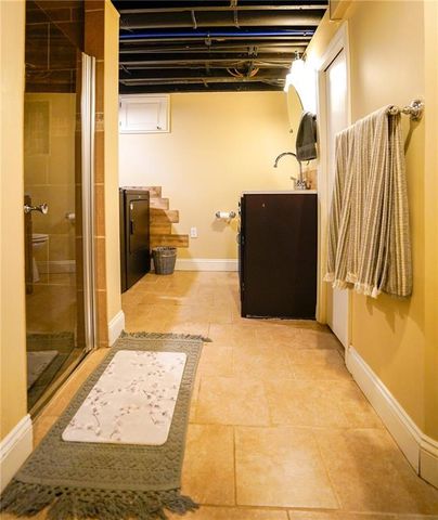 1800 Illinois Street, Lawrence, KS 66044