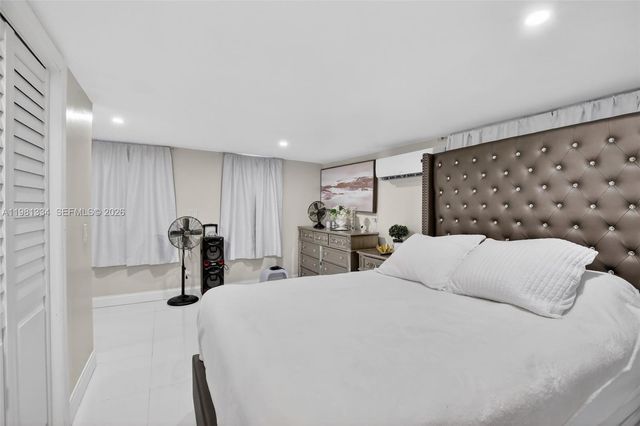 3220 NW 2nd St, Lauderhill, FL 33311