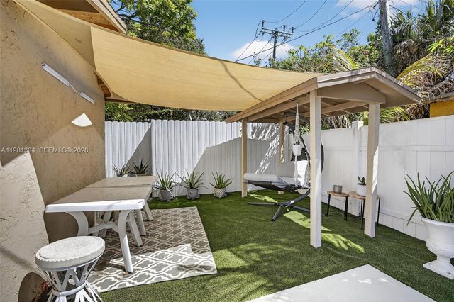 3220 NW 2nd St, Lauderhill, FL 33311