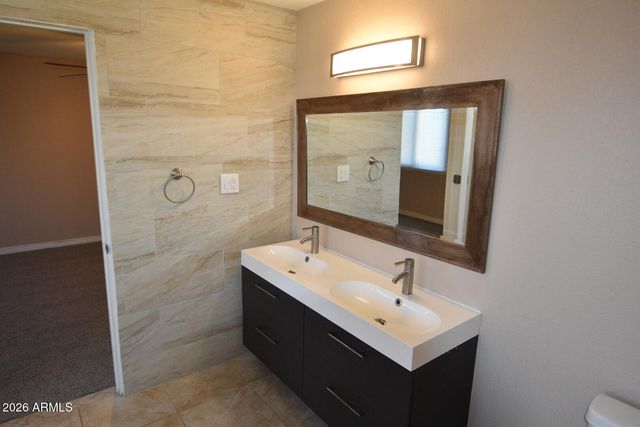 14815 N 38TH Street, Phoenix, AZ 85032