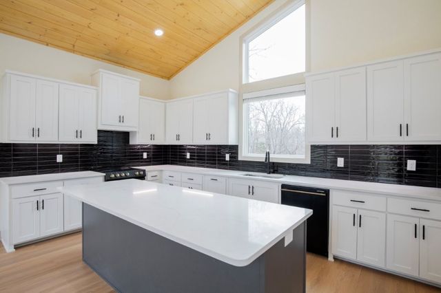 4 Romine Place, Bella Vista, AR 72715