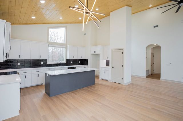 4 Romine Place, Bella Vista, AR 72715