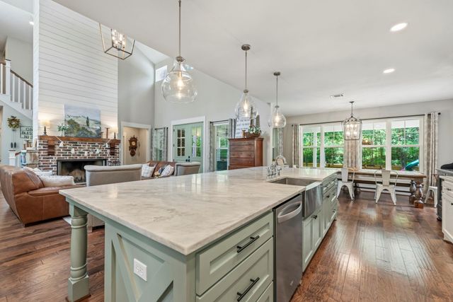 390 Camden Hills W, Montgomery, TX 77356