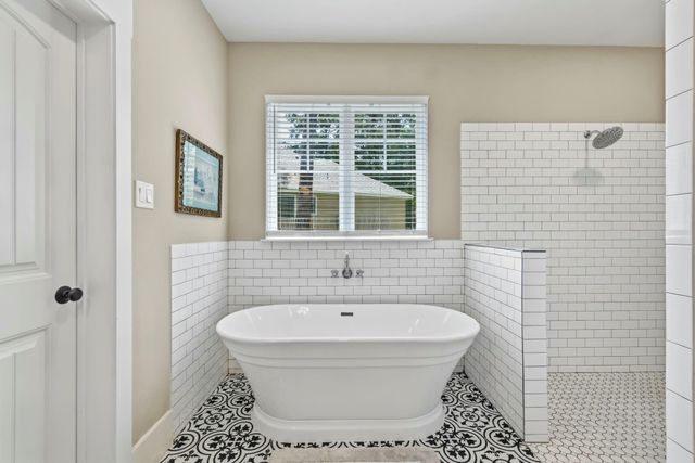 390 Camden Hills W, Montgomery, TX 77356