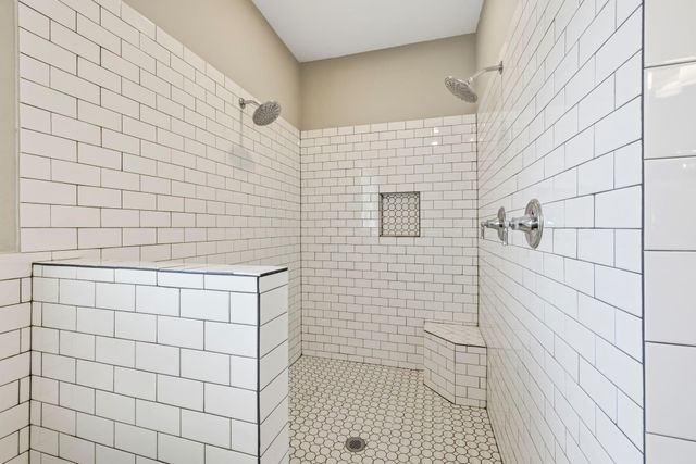 390 Camden Hills W, Montgomery, TX 77356
