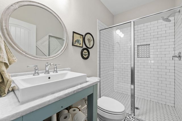 390 Camden Hills W, Montgomery, TX 77356