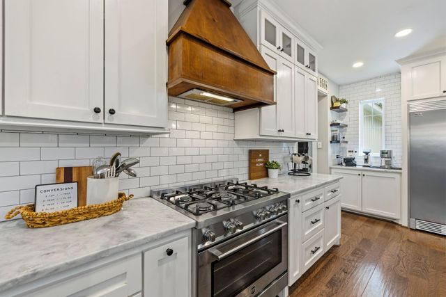 390 Camden Hills W, Montgomery, TX 77356
