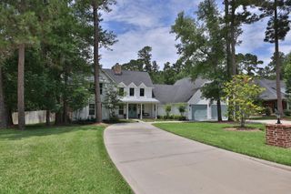 390 Camden Hills W, Montgomery, TX 77356