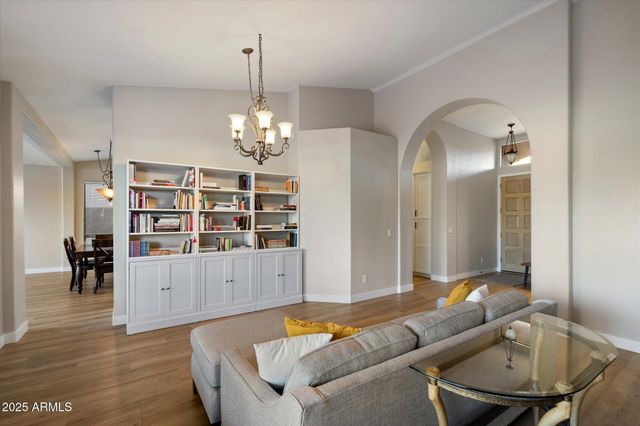 4352 W WALTON Way, Chandler, AZ 85226