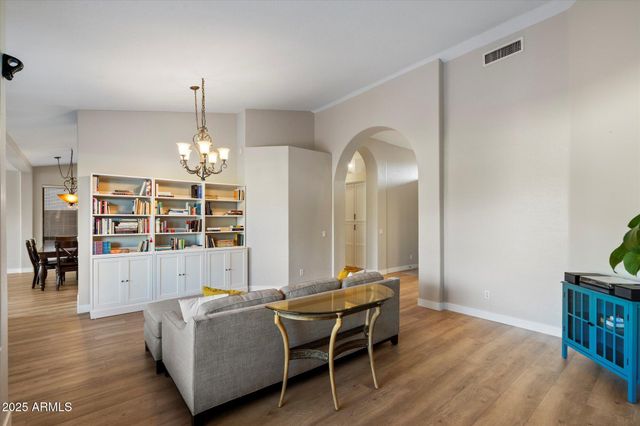 4352 W WALTON Way, Chandler, AZ 85226