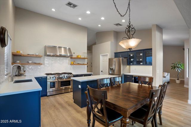 4352 W WALTON Way, Chandler, AZ 85226