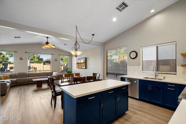 4352 W WALTON Way, Chandler, AZ 85226