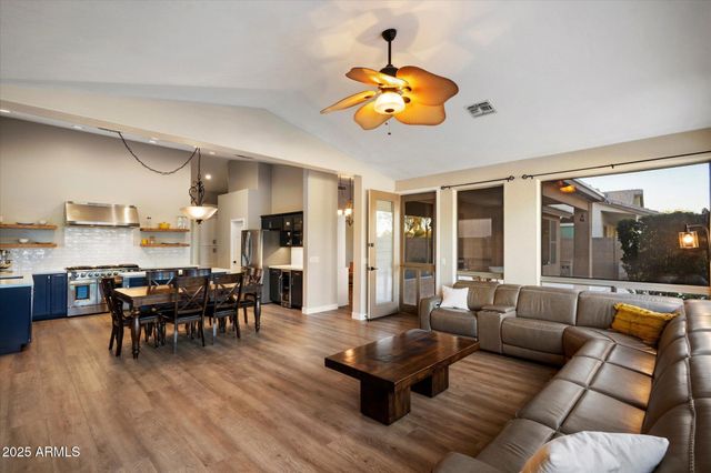 4352 W WALTON Way, Chandler, AZ 85226