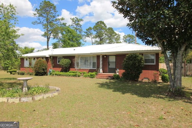 1749 Us Highway 1 N, Alma, GA 31510