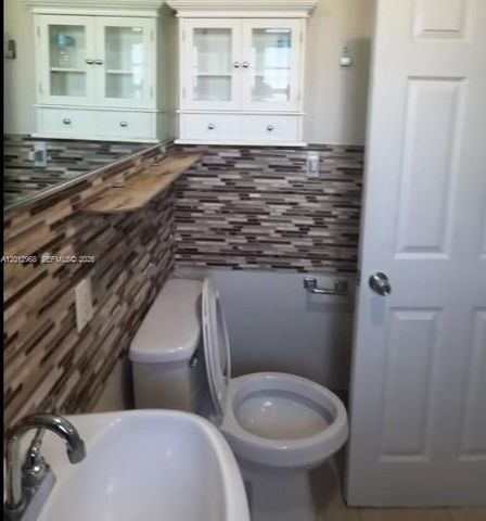 2735 NW 28th St 2735, Miami, FL 33142