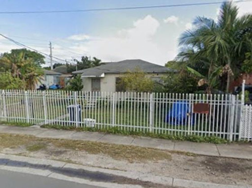2735 NW 28th St 2735, Miami, FL 33142