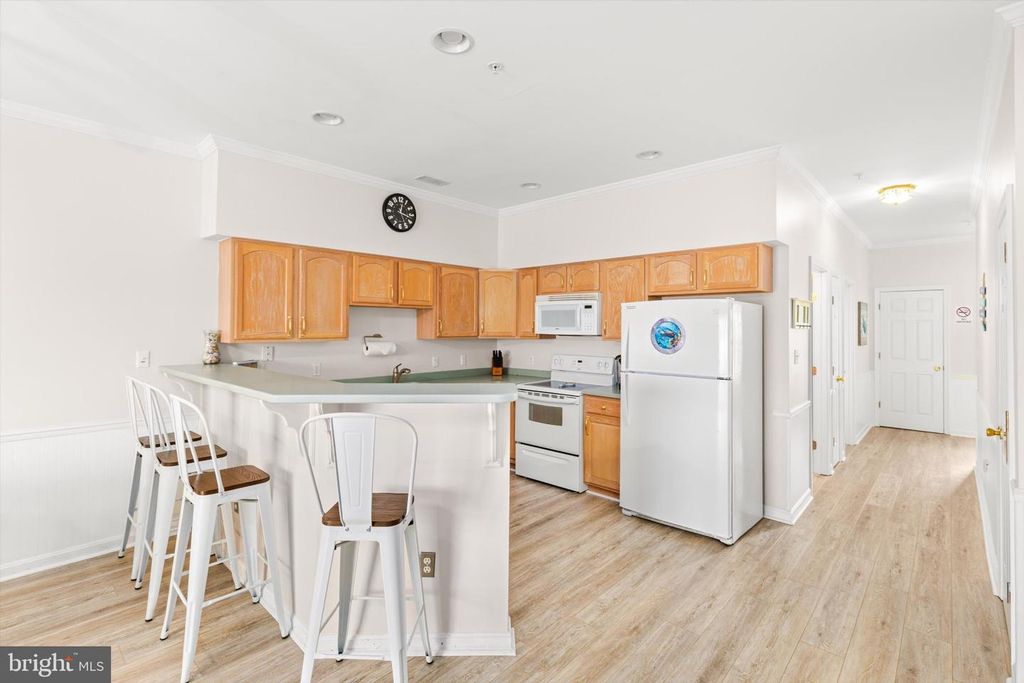 Image 17 of property listing at 8901 RUSTY ANCHOR RD #C, Ocean City, MD 21842