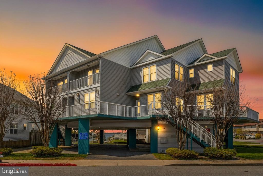 Image 2 of property listing at 8901 RUSTY ANCHOR RD #C, Ocean City, MD 21842